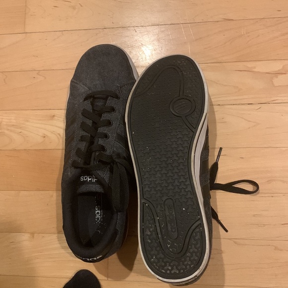 Adidas sneakers 9.5 canvas - Picture 3 of 4